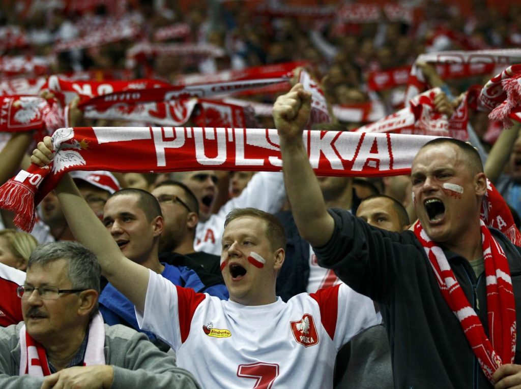 OK riapertura stadi polonia