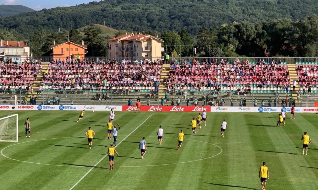 OK Coronavirus Napoli tifosi