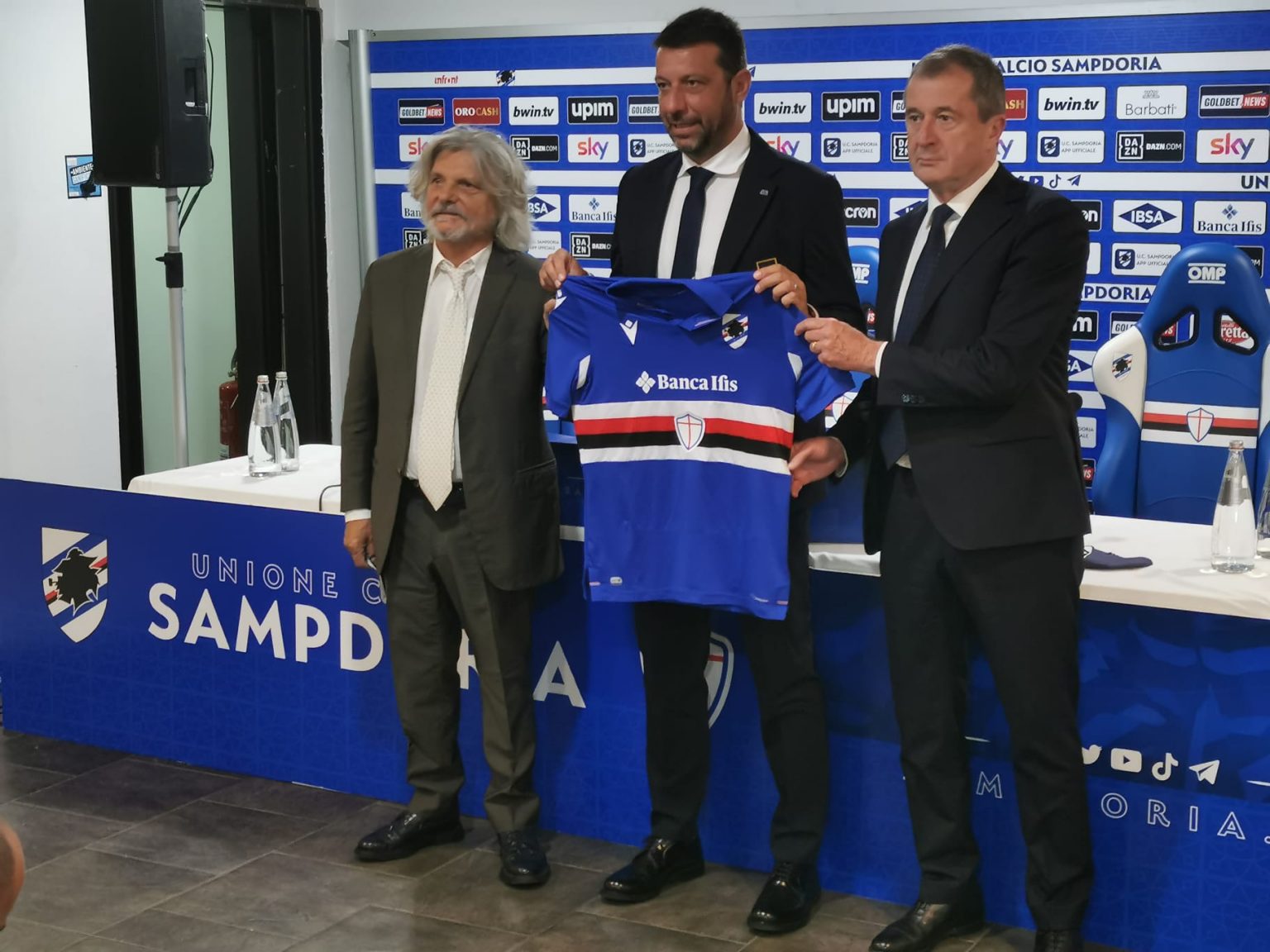 sampdoria live ferrero conferenza roberto d'aversa osti