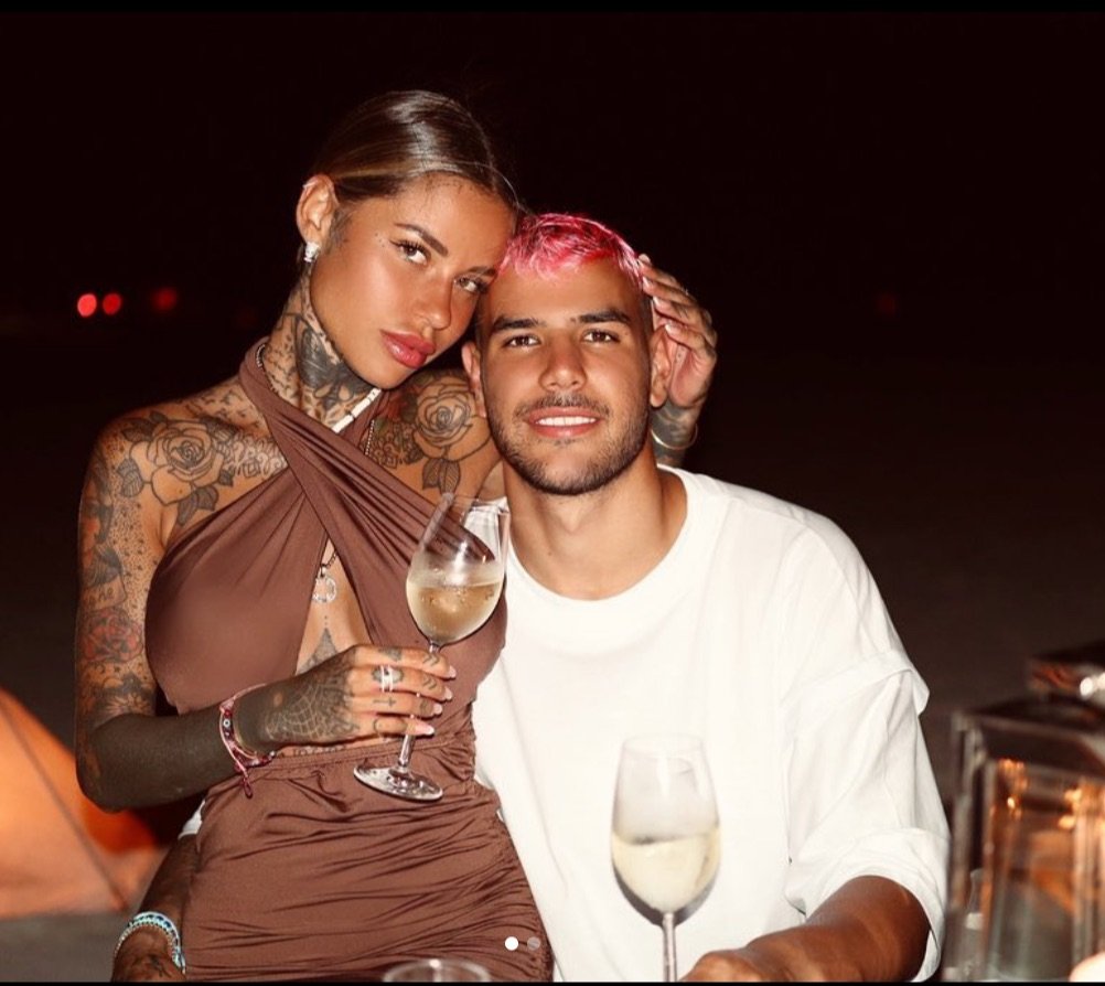 theo hernandez zoe cristofoli