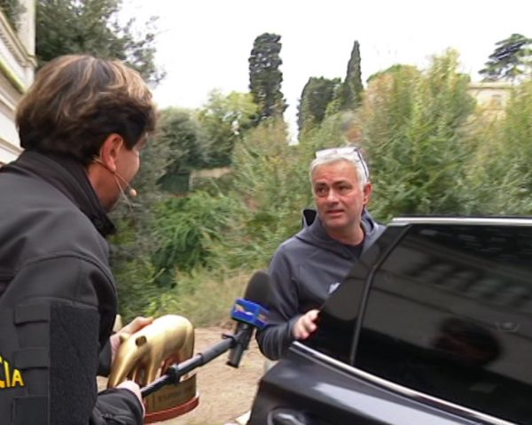 José Mourinho Rifiuta Il Tapiro D'oro