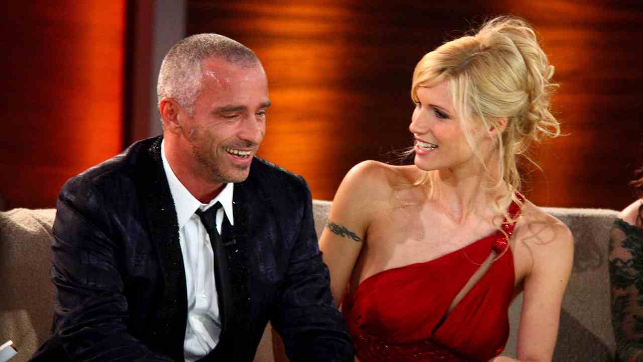 Eros Ramazzati Abbraccia Nuovamente Michelle Hunziker