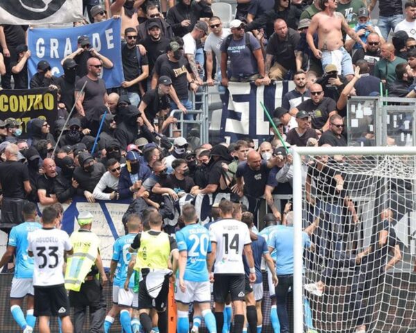 Spezia Napoli Scontri