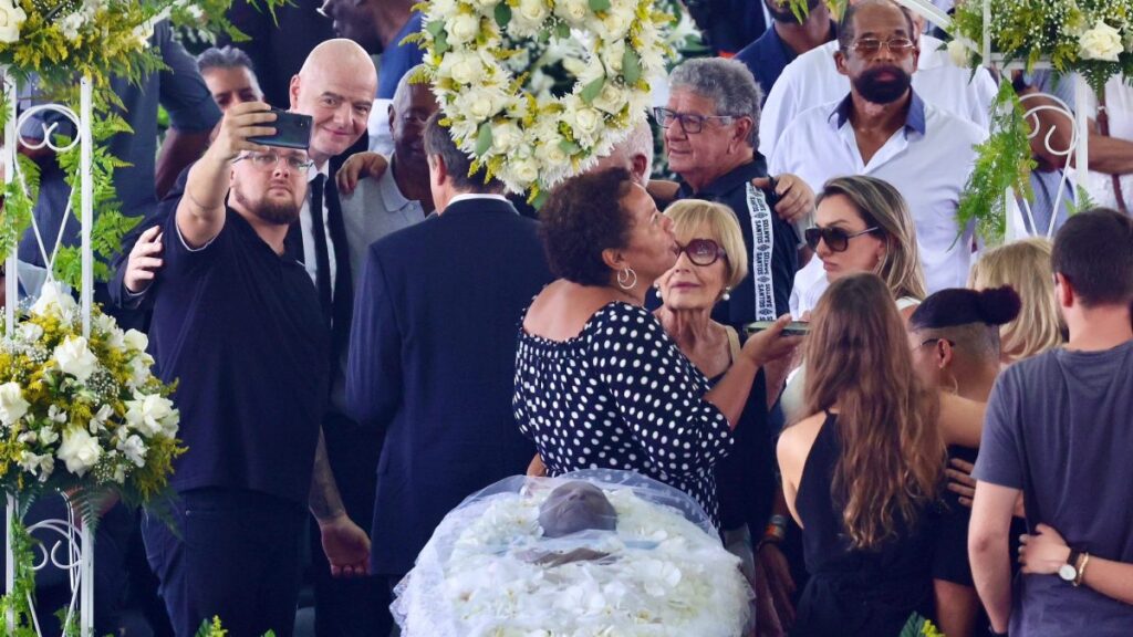 pelè selfie infantino funerale pelè