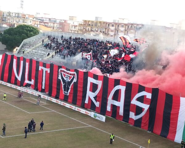Follia Ultras Foggia Derby