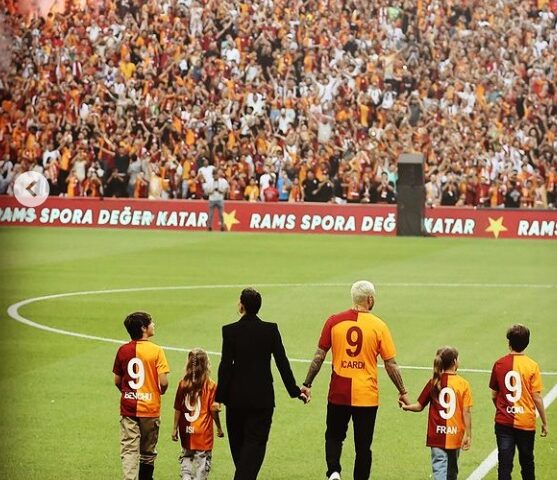 Wanda Nara Tifosa Marito