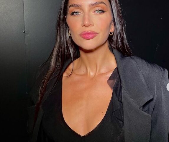 Zaira Nara Lato B