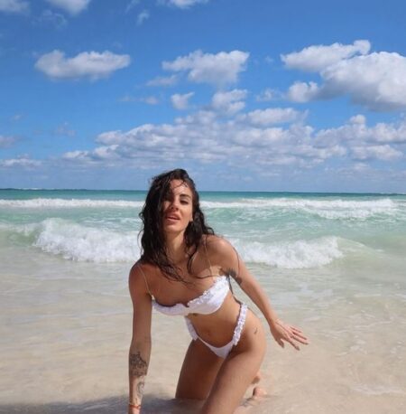 Social Giulia De Lellis topless