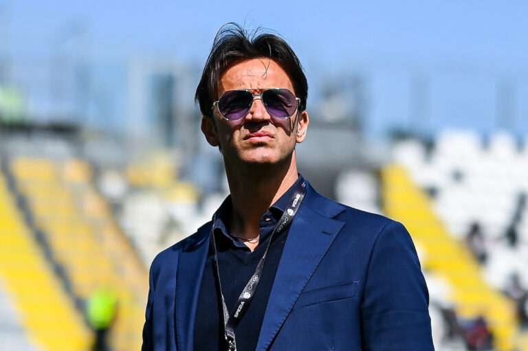 Ex Sampdoria, Nicola Legrottaglie scrive un altro libro: 12 in campo – i valori del calcio social Sampdoria Legrottaglie Schillaci Vialli libro