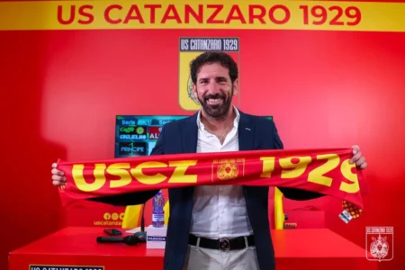 Serie B, dopo la Cremonese anche il Catanzaro valuta un cambio in panchina. I dettagli Serie B Cremonese Catanzaro