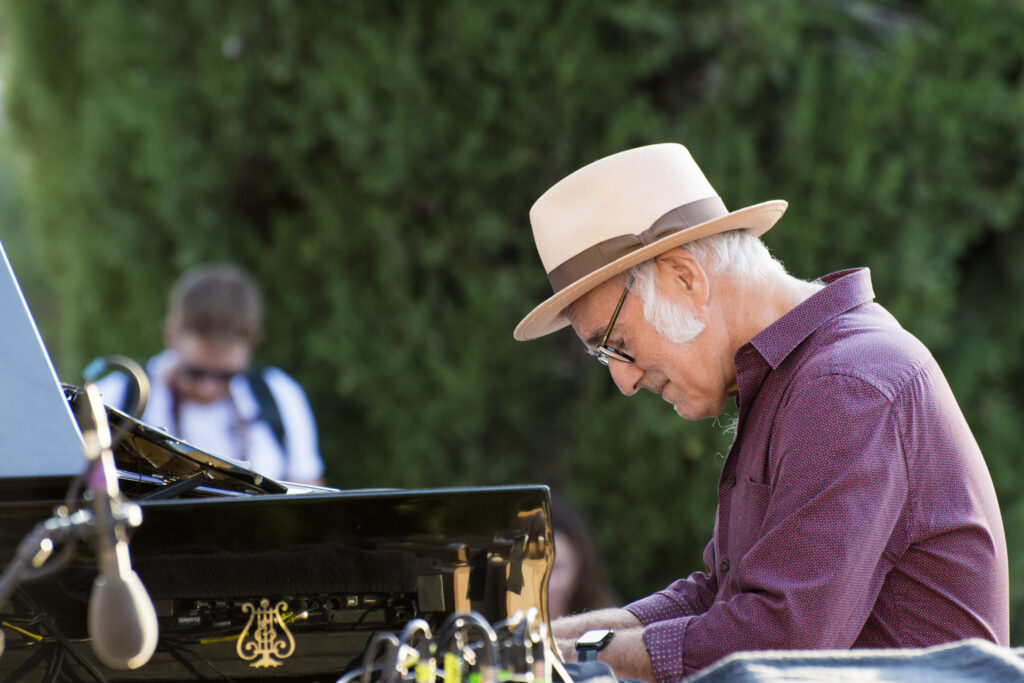Ludovico Einaudi libro enzo gentile