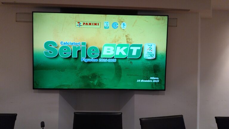 Calciatori Panini 2025/26, presentato l’album della Serie Bkt: è un giorno storico. Ecco come sarà
