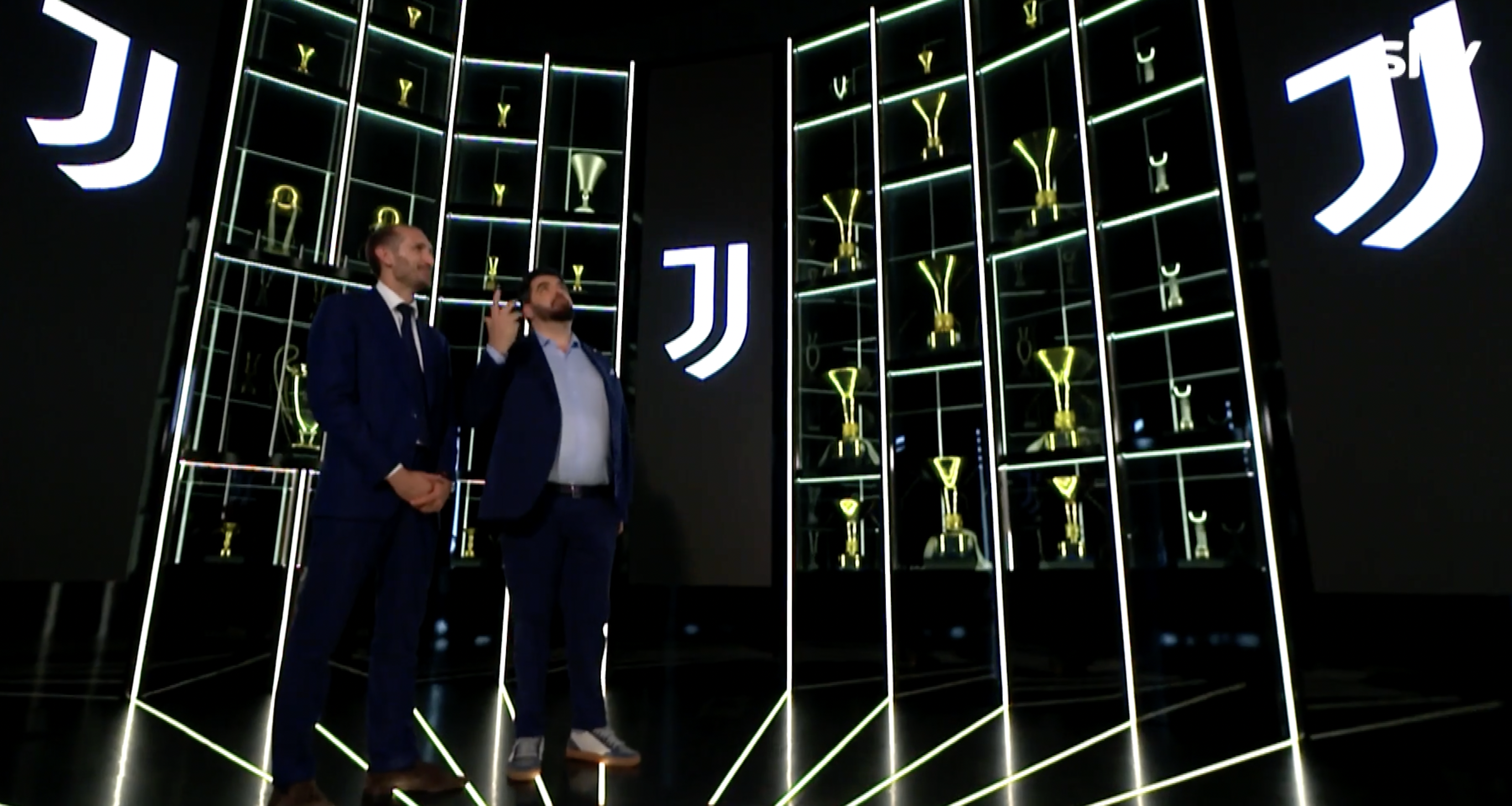 Masterchef Italia Antonino Cannavacciuolo Giorgio Chiellini e Diego Armando Maradona Juventus Stadium...