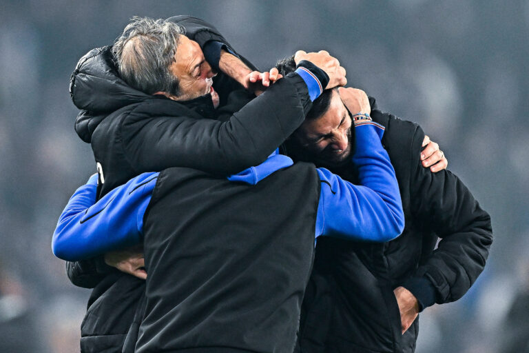 VIDEO – Sampdoria-Spezia, Attilio Lombardo non trattiene le lacrime dopo la vittoria. Il racconto Sampdoria Spezia Attilio Lombardo