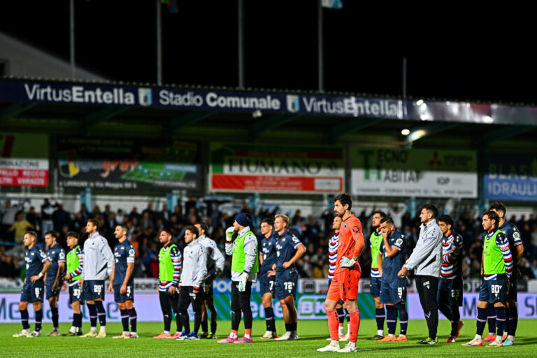 Sampdoria, Fanzine Ultras Tito Cucchiaroni: mettiamoci noi le palle al posto loro