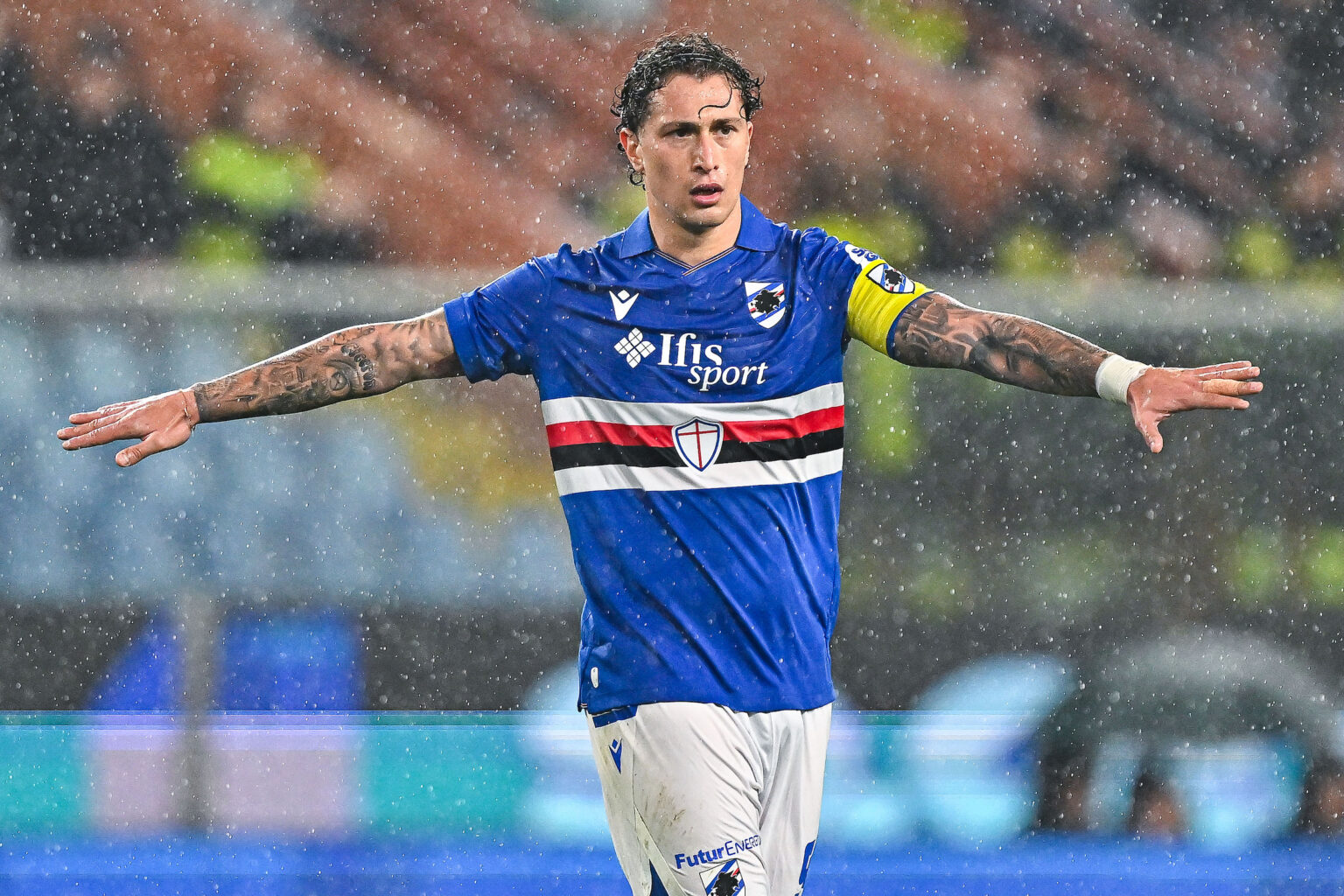 Sampdoria, Salvatore Esposito ha convinto Attilio Lombardo: ma a Carrara può sedersi in panchina. Il motivo