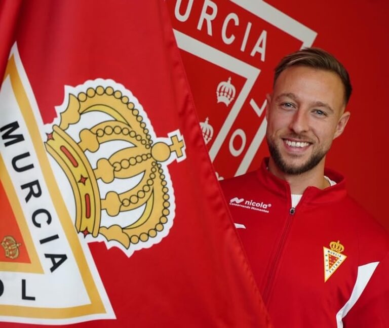 Caos Real Murcia, istanza di fallimento del Malaga per il club di Victor Narro. La situazione