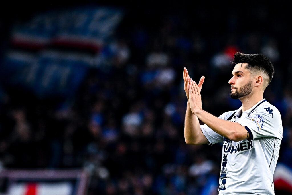 VIDEO – Sampdoria-Empoli, Gerard Yepes-Laut torna al Luigi Ferraris: La Sud lo applaude dopo il fischio finale Sampdoria Empoli Gerard Yepes-Laut Luigi Ferraris La Sud