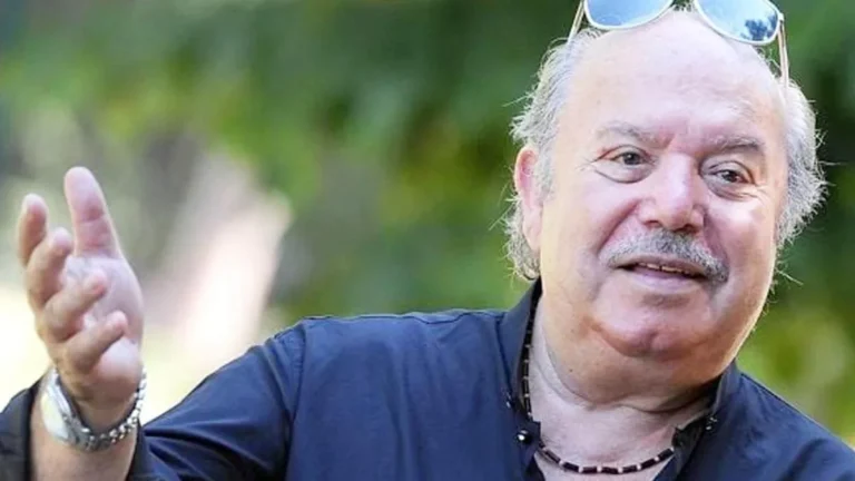 Cinema – Lino Banfi veste i panni di Oronzo Canà: Gasp con la Bizona e Falcao… Cinema Lino Banfi Canà
