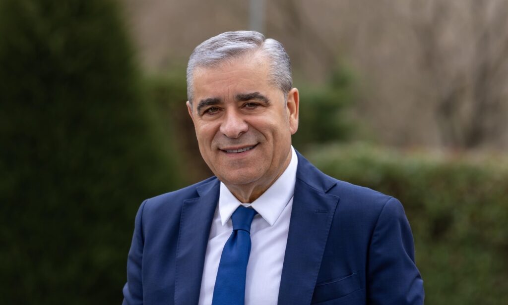 Panchine Serie Bkt, il presidente dell’Avellino svela in anticipo il nuovo allenatore. Ecco chi è