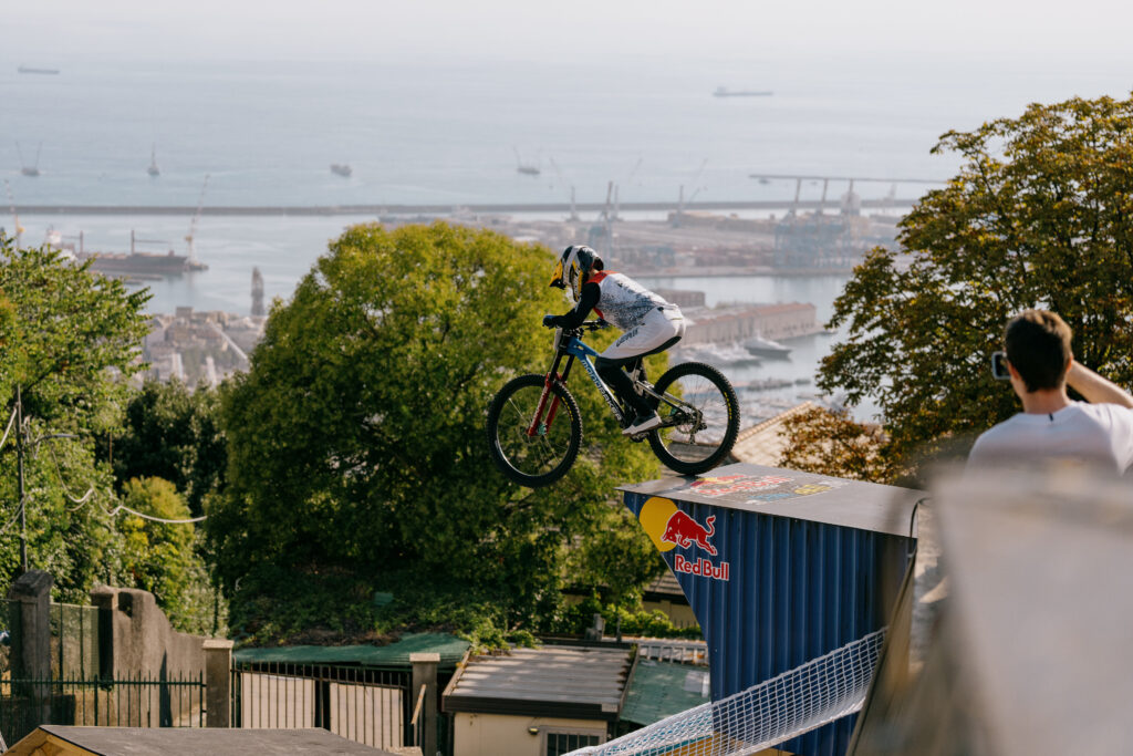 La Red Bull Genova Cerro Abajo 2026 torna il 27-28 giugno con tante novità Red Bull Genova Cerro Abajo 2026