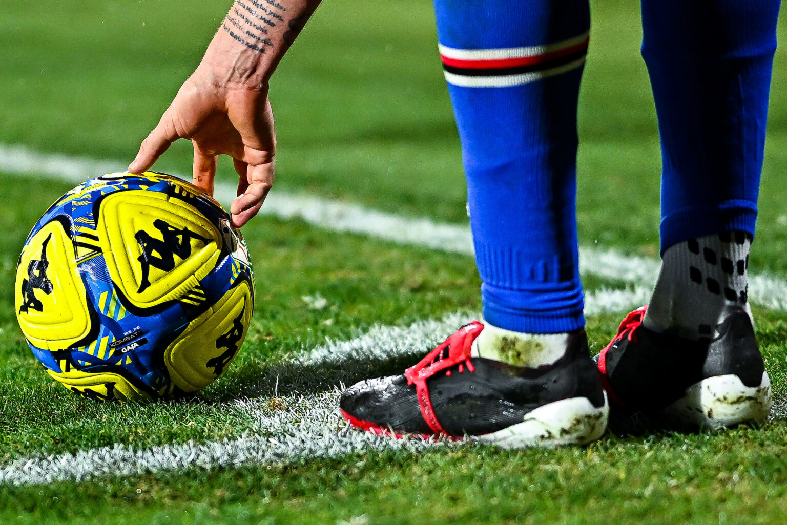 FOTO – Serie Bkt, il nuovo pallone per la stagione 2026-27 è firmato ancora Kappa!