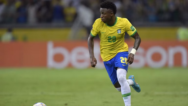 Mondiale 2026, Vinicius è irriconoscibile dopo un intervento chirurgico…
