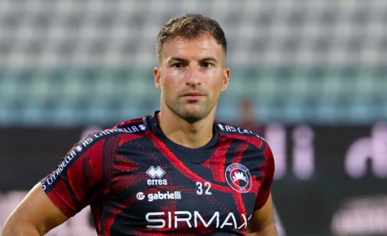 Calciomercato Sampdoria, terzino sinistro cercasi: sondaggio per un ex Frosinone. Ecco chi è