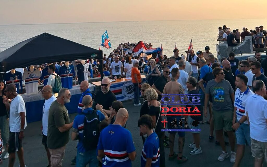 Sampdoria, bandiere, fuochi d’artificio e passione: il racconto della festa di compleanno dei tifosi al Molo dell’Amicizia