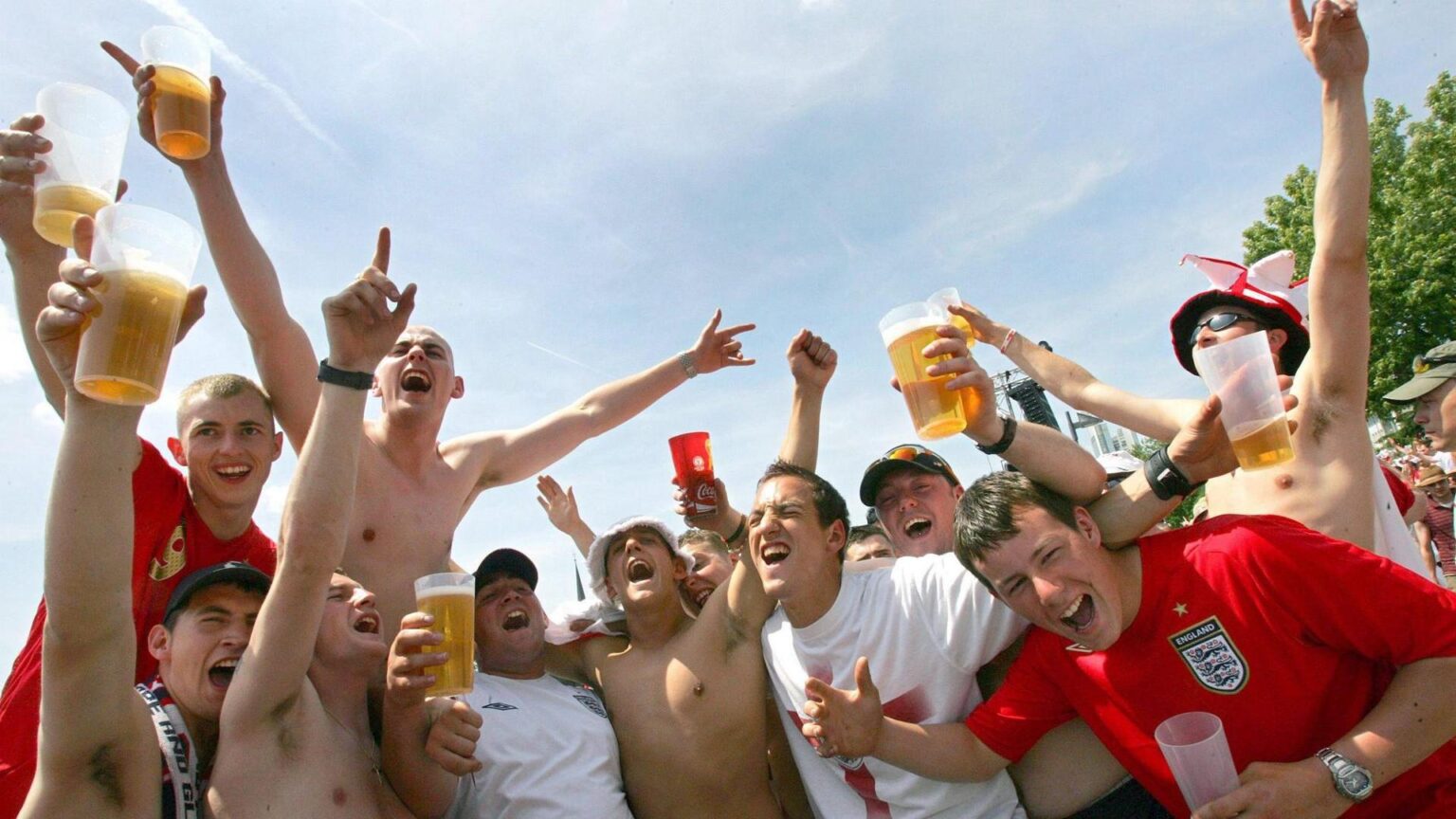 Inghilterra – ritorno al passato la birra può tornare allo stadio… Inghilterra stadio birra