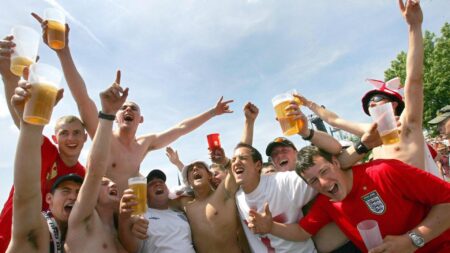 Inghilterra – ritorno al passato la birra può tornare allo stadio… Inghilterra stadio birra