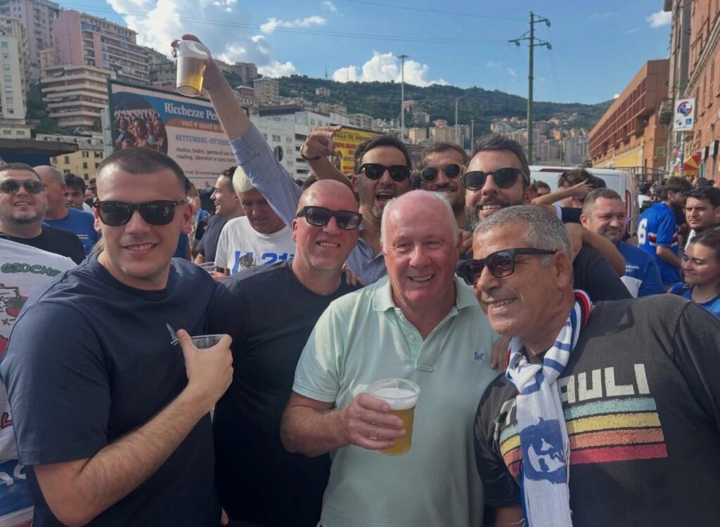 SOCIAL – Sampdoria, Liam Brady si beve una birra in Via del Piano. Il post