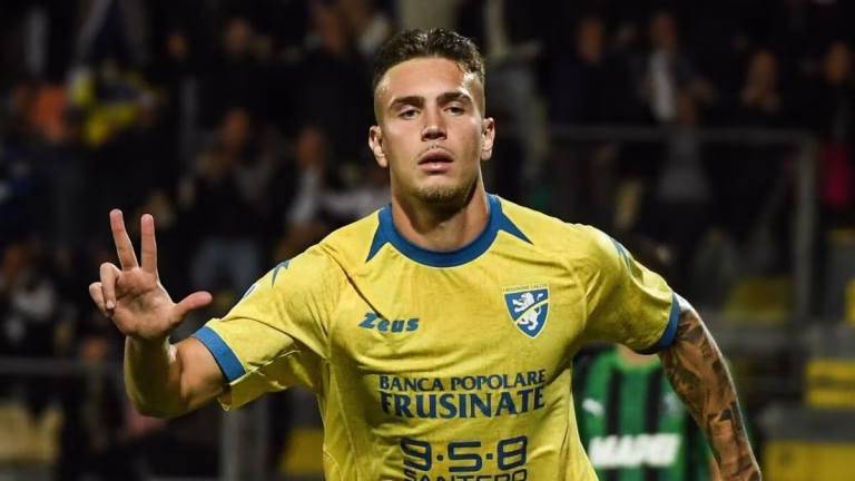 Frosinone, la storia di Antonio Raimondo tra i goal in Serie A e la MMA…. Frosinone Antonio Raimondo Serie A MMA