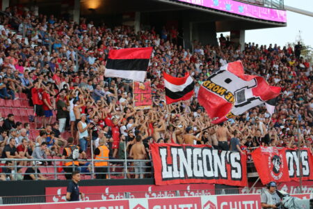 Francia – la sciarpa del Dijon è magica e diventa un abbonamento che s’indossa allo stadio Francia Dijon magica stadio