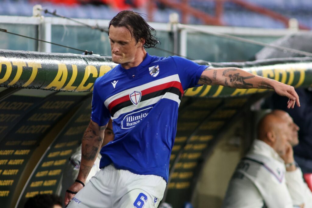 Sampdoria-Arezzo, l’ennesimo giallo costa caro a Liam Henderson. E Joseph Tey paga una multa… Le decisioni del Giudice Sportivo